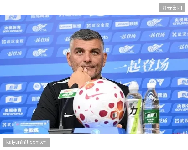 主帅阿洛伊西激活韦世豪，使其在前场扮演更多元的角色。